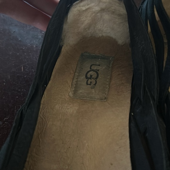 UGG flats - Picture 2 of 5